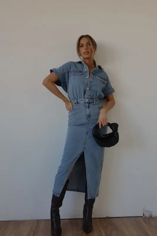 Tobie Short Sleeve Denim Midi Dress